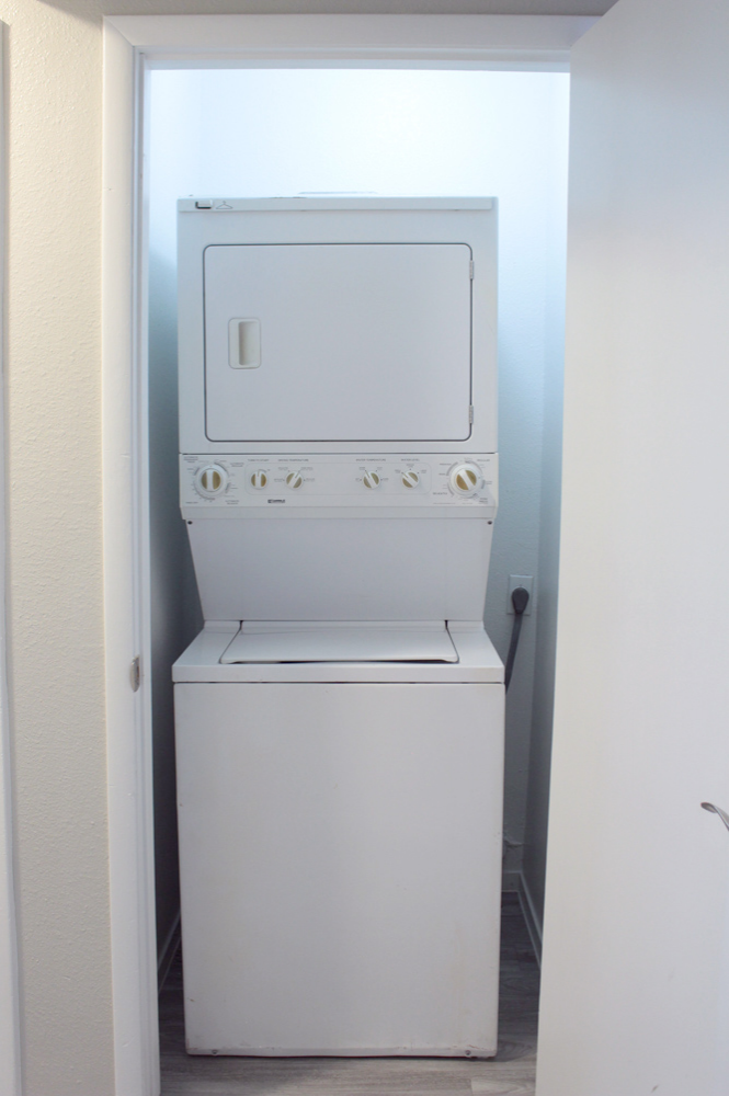 Amenities photo of Bellevue community Laundry Room 1