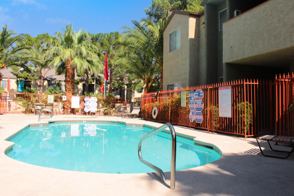 Amenities photo of Bellevue community Swimming Pool 2