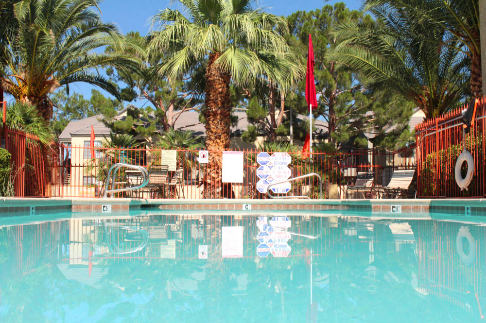 Amenities photo of Bellevue community Swimming Pool 3