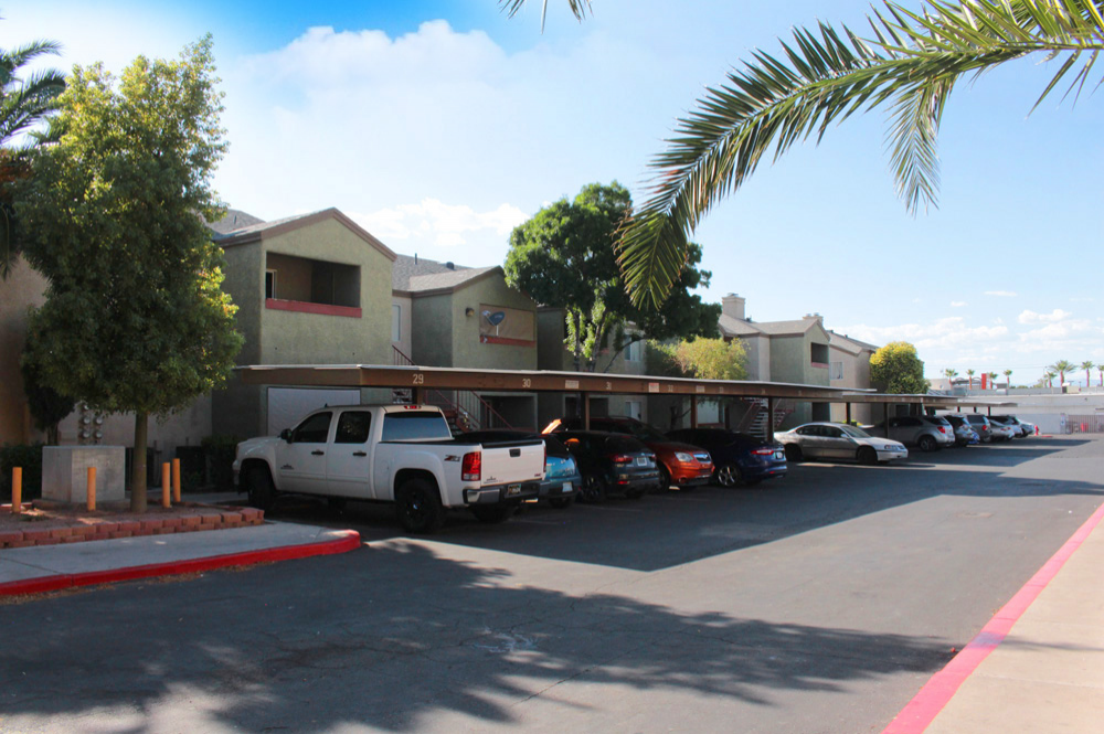 Exterior photo of Bellevue building Walkway 13